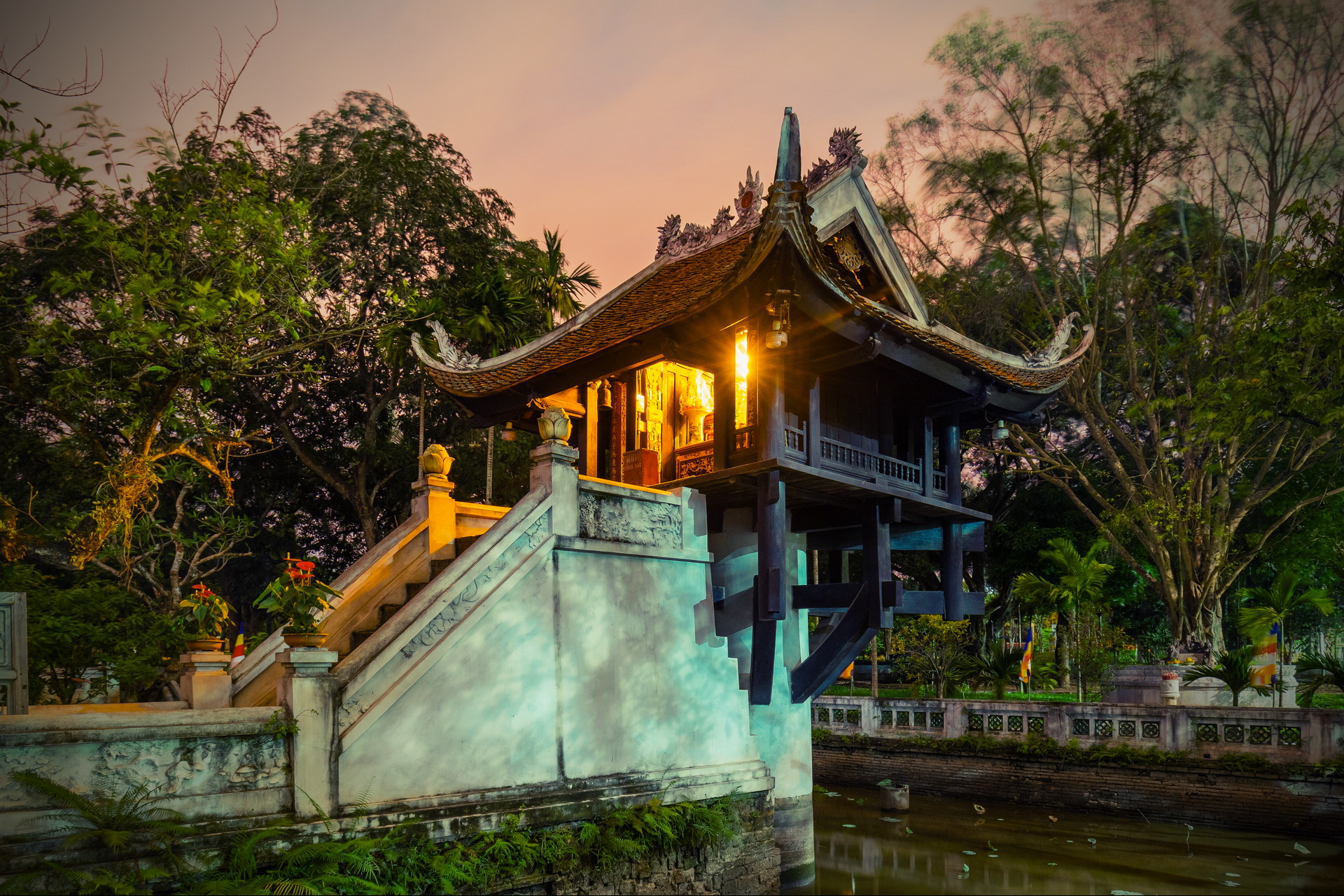 Mot Cot Pagoda (One Pillar Pagoda), a symbol of national character