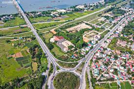 Admire the longest river-crossing bridge in Vietnam from above