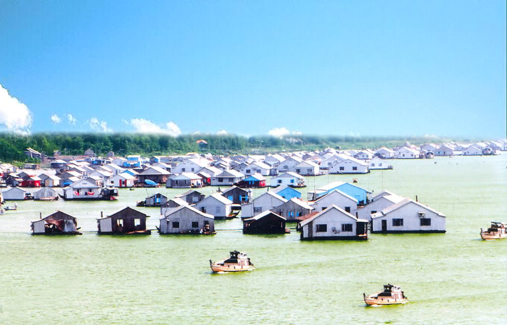 Beautiful scenery at Chau Doc Floating Village