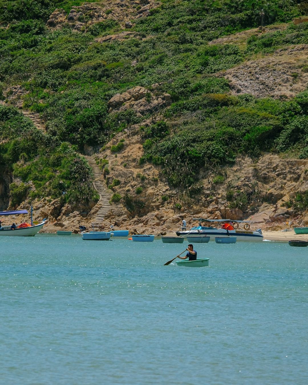 Làng chài Nhơn Lý: vẻ đẹp mộng mơ bên bờ biển