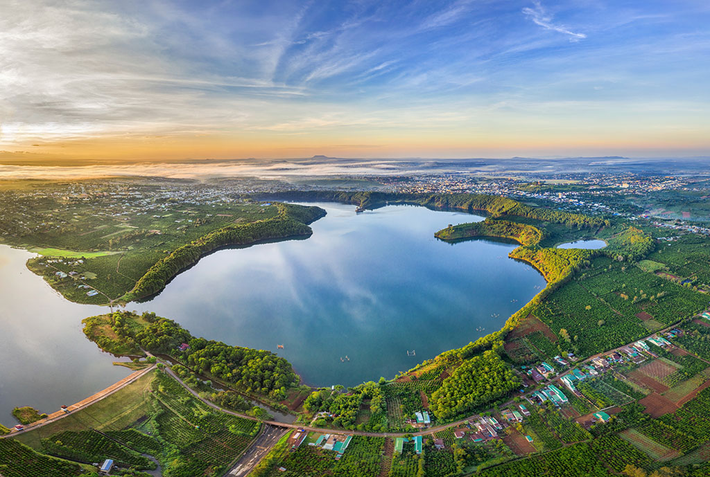 T'Nung Lake