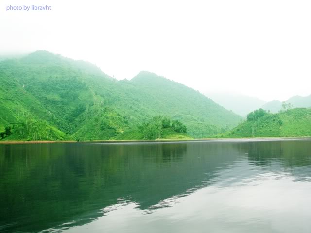 Vai Mieu Lake是年轻人最喜欢的目的地。