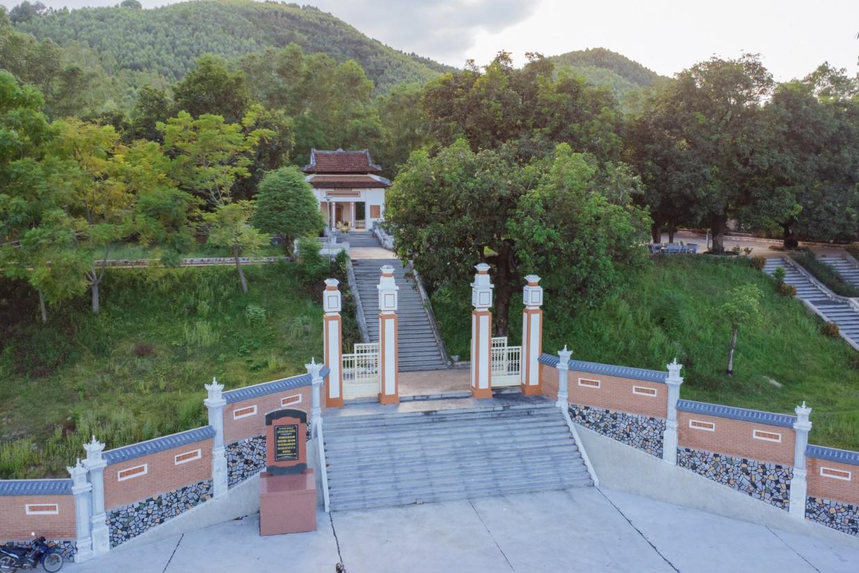 Tomb of Mai Xuan Thuong