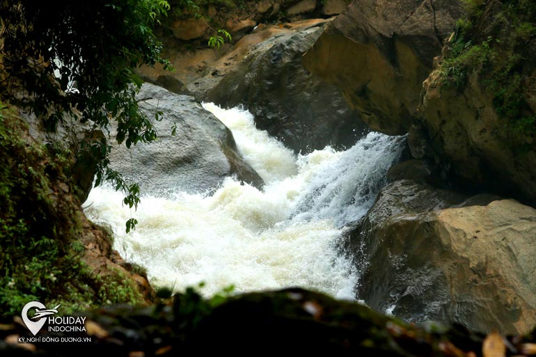 Dau Dang Waterfall