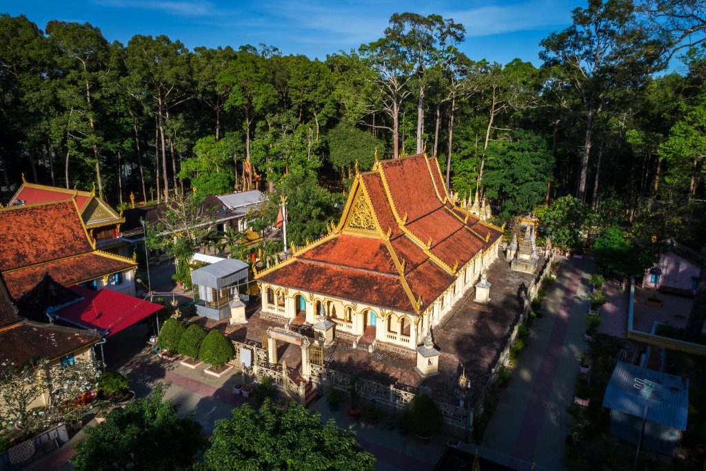 探索 Ang Pagoda - 茶荣市一座拥有 1000 多年历史的美丽宝塔