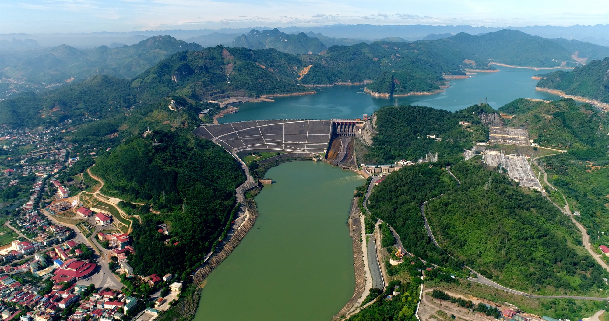 Hoa Binh Hydropower Plant - Aerial view