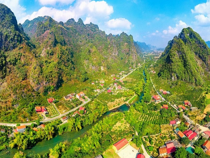 Panorama of Ai Chi Lang