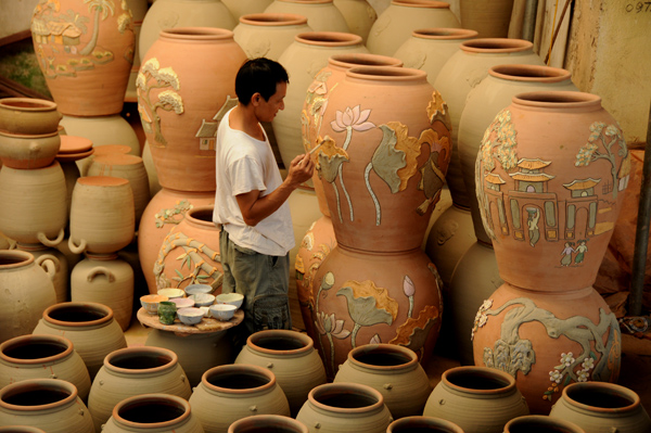 Phu Lang Pottery Village