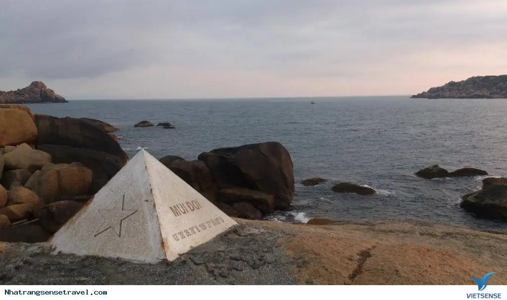 Conquering the beauty of Mui Doi, the easternmost point of the country