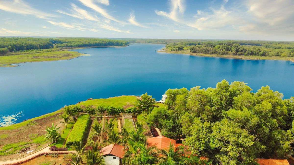 Suoi Giai Lake - View from above