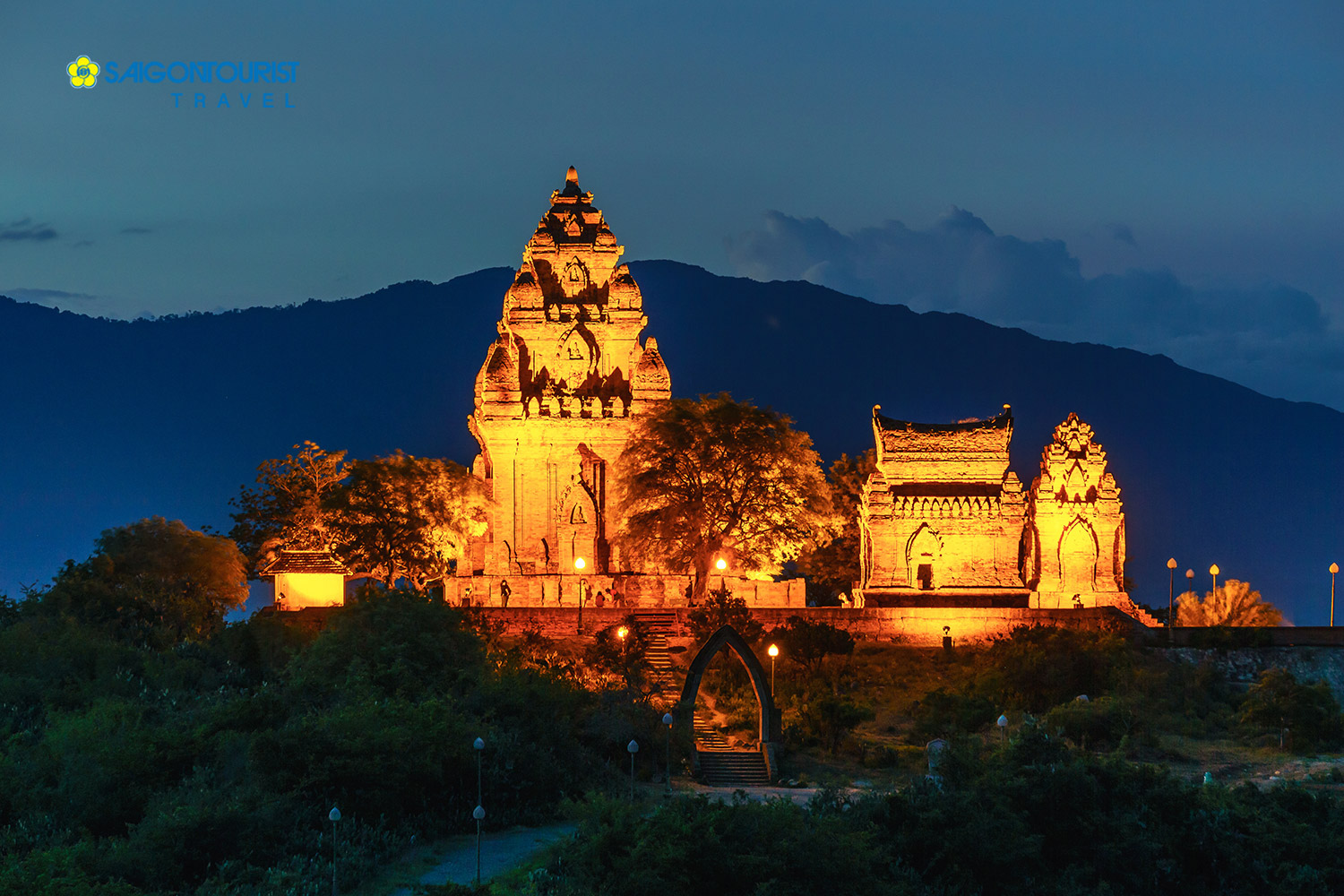 Po Nagar Tower- Splendid beauty at night