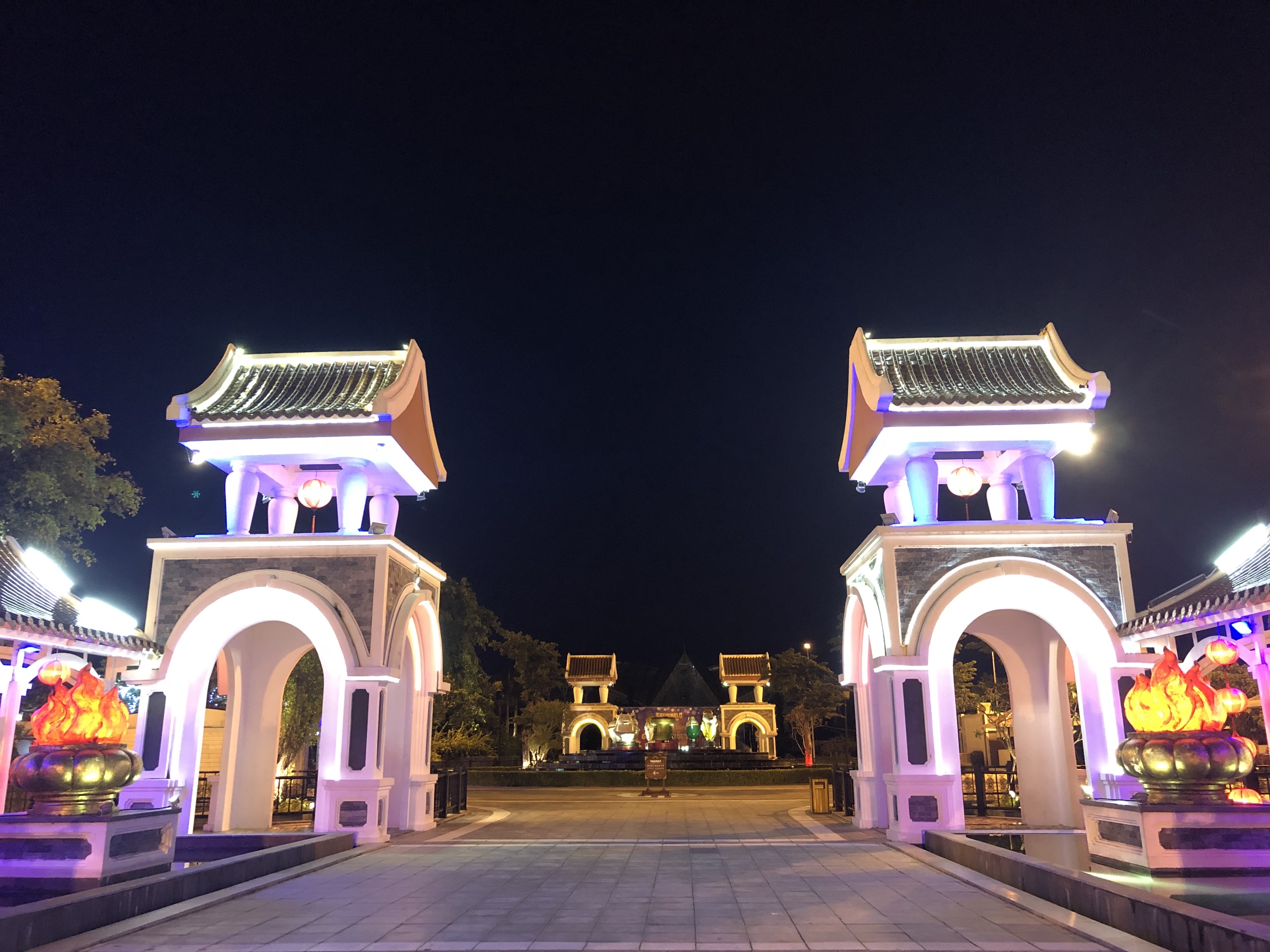 Cổng vào công viên Châu Á Asia Park