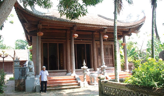 Ba Chua Mua Temple