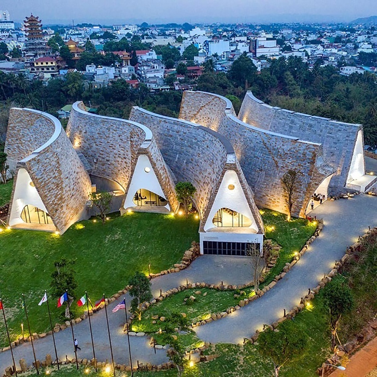 Ghé thăm Làng cà phê Trung Nguyên để đắm chìm vào không gian văn hóa đặc sắc