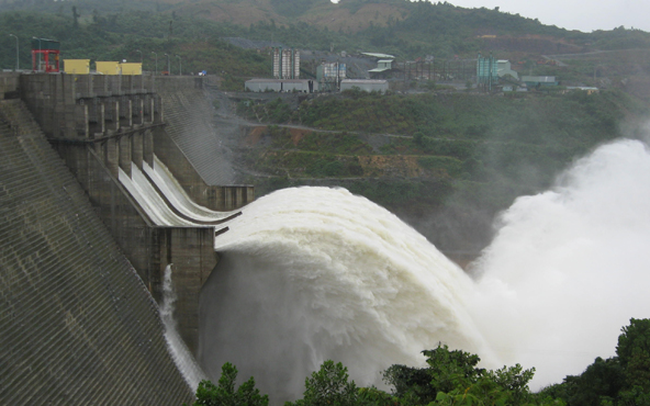 Thac Mo hydroelectric lake