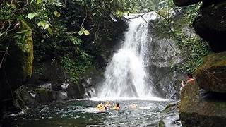 Cua Tu stream trekking experience for first-timers