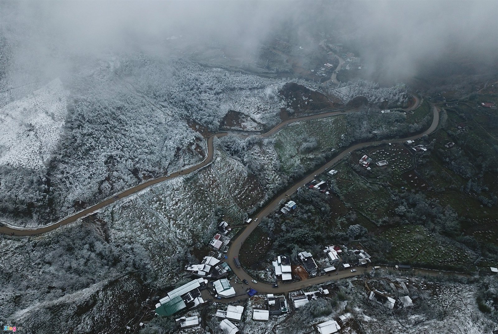 与朋友打赌，在O Quy Ho Pass 见证一年中最美的降雪