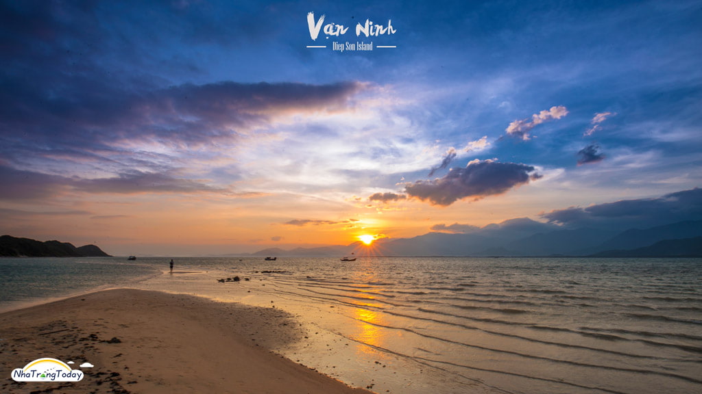 Dawn on Dai Lanh beach