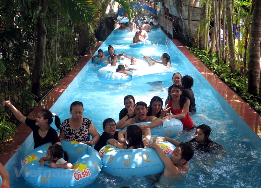 Dam Sen water park