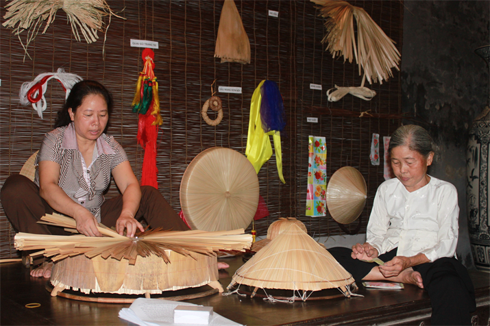 Làng Nón Chuông: Tinh Hoa Nghệ Thuật Thủ Công Việt Nam