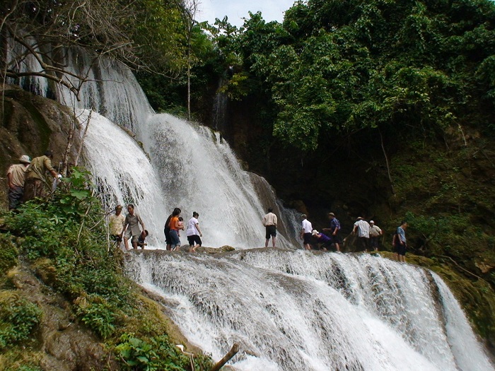 Mo Waterfall