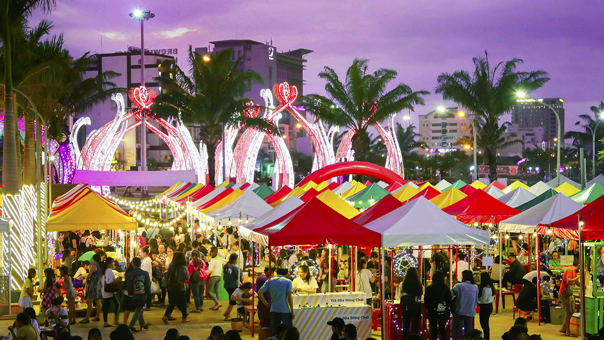 Helio night market