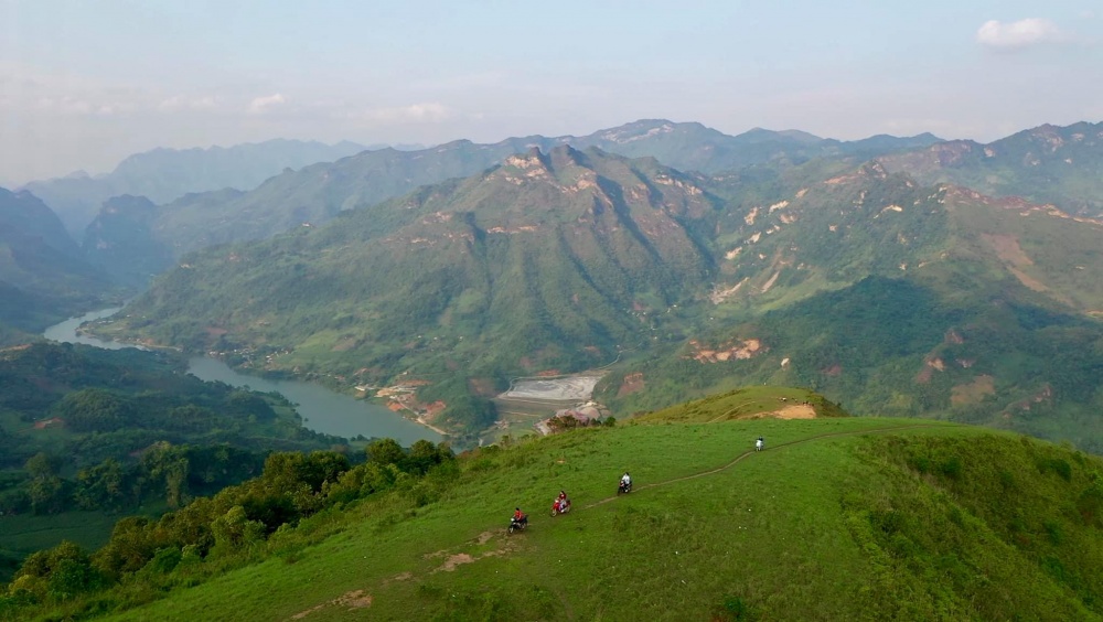 Phieng Muong草原吸引着游客