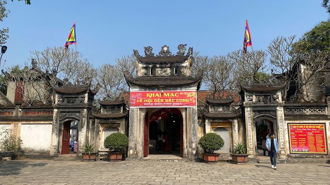 Bac Cung Temple