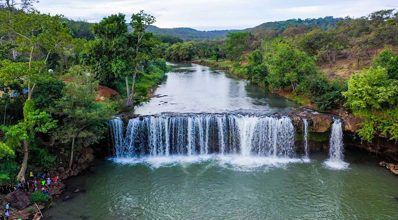 Dak Mai Waterfall