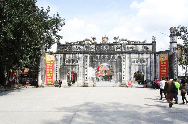 Kiep Bac Temple is a national cultural relic