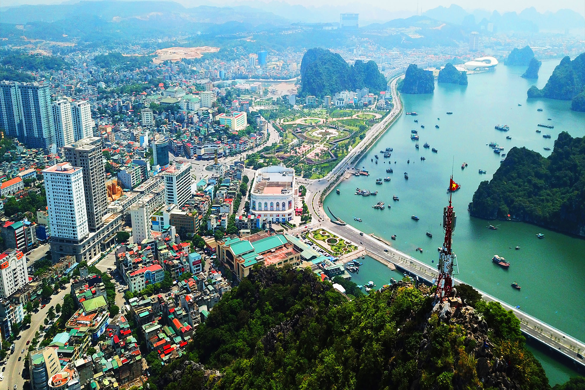   HANOI - TRANG AN - BAI DINH - HA LONG - YEN TU KDL 3D2D