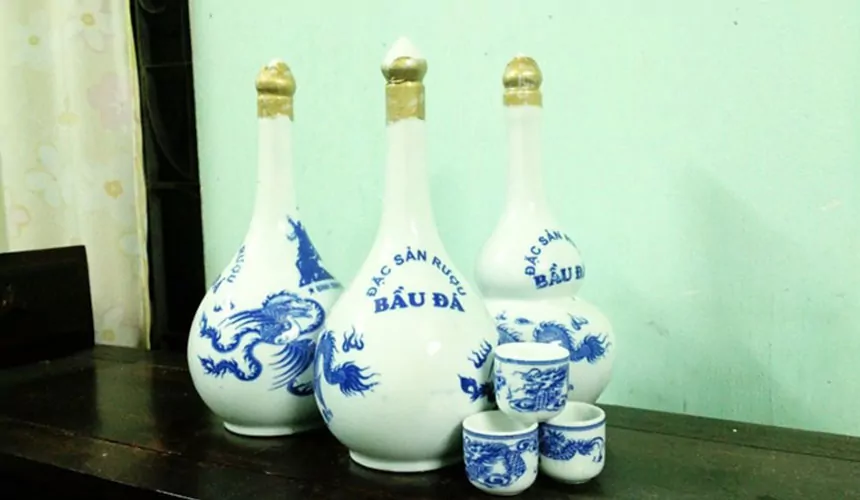 Experience Bau Da Wine - Famous Specialty of Binh Dinh Province.