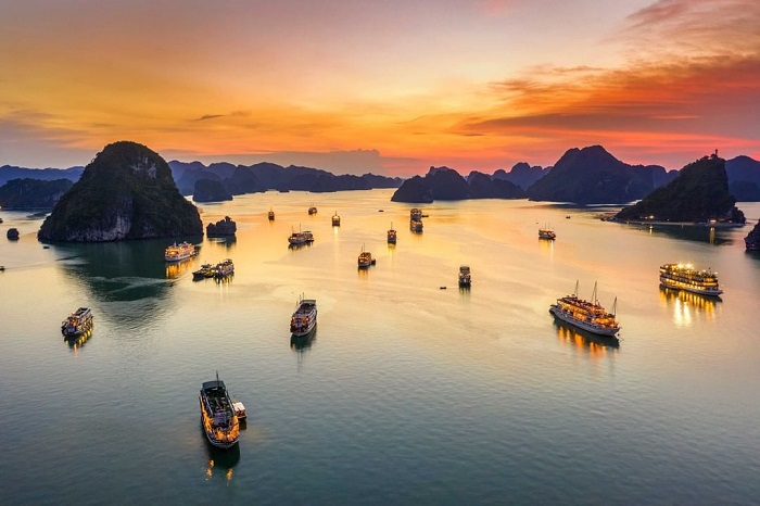 Sunset on Ha Long Bay