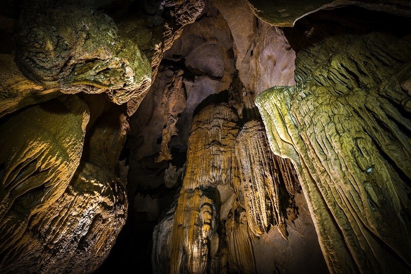 Cha Loi Cave