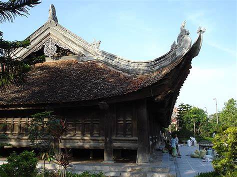 Dinh Bang Communal House - a beautiful architectural work