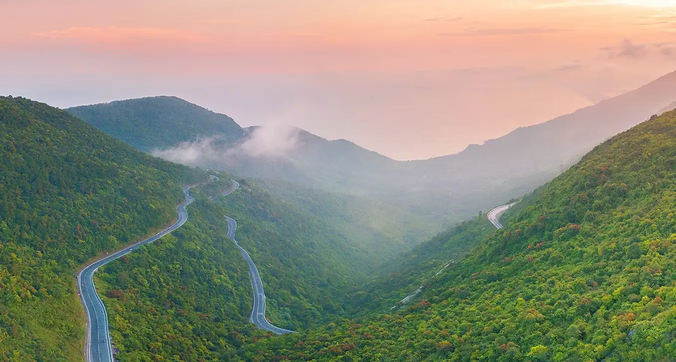 Hai Van Pass 的壮丽景色