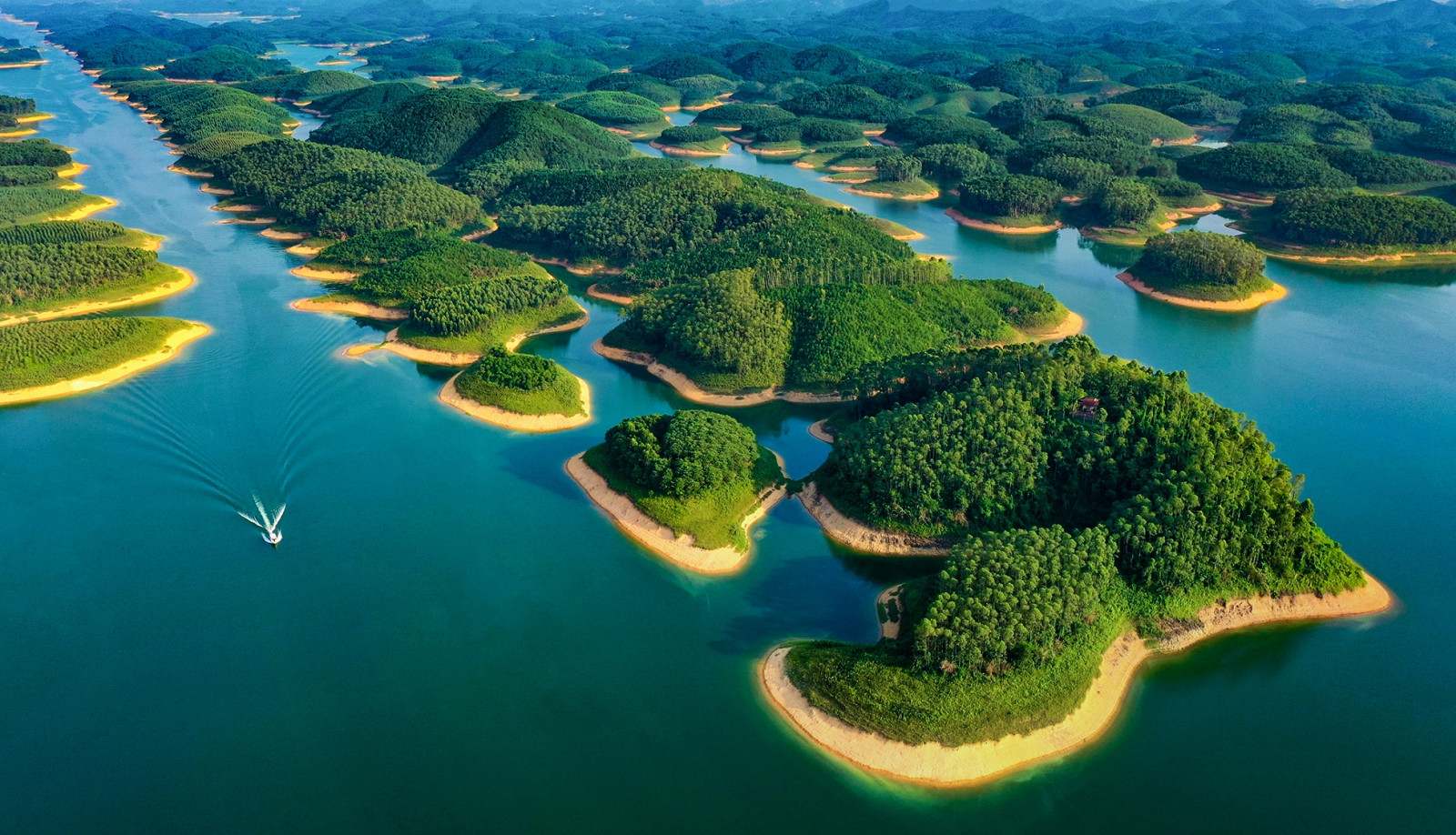 Thac Ba Lake: A Peaceful Retreat in Vietnam's Tay Bac Mountains