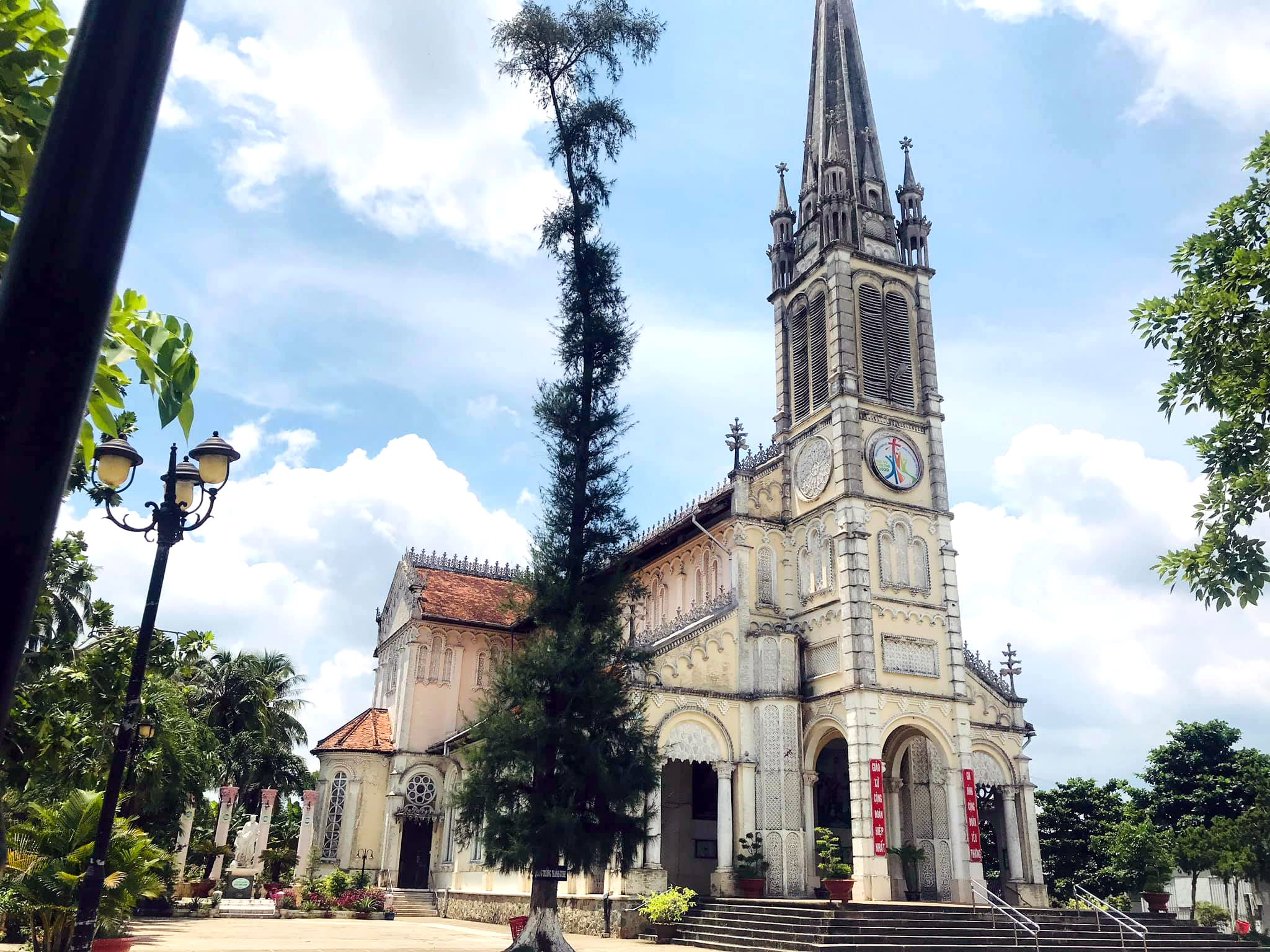 Discovering the Architectural Beauty of Cai Be Church in Tien Giang