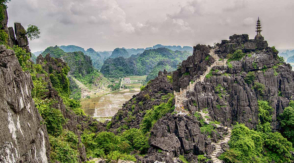 Hành trình khám phá Hang Múa - Ninh Bình