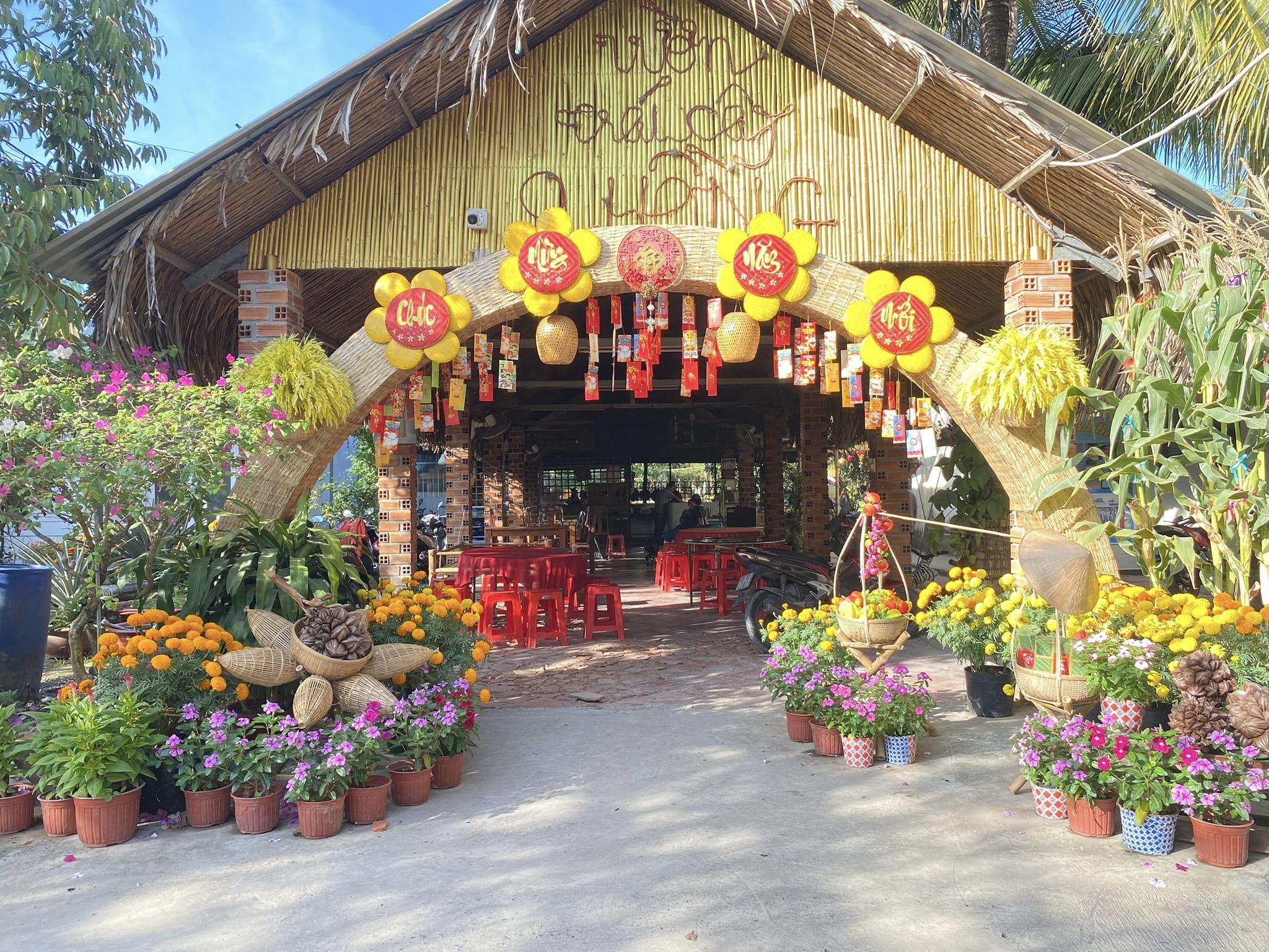 9 Hong Fruit Garden is a famous tourist destination in Can Tho.