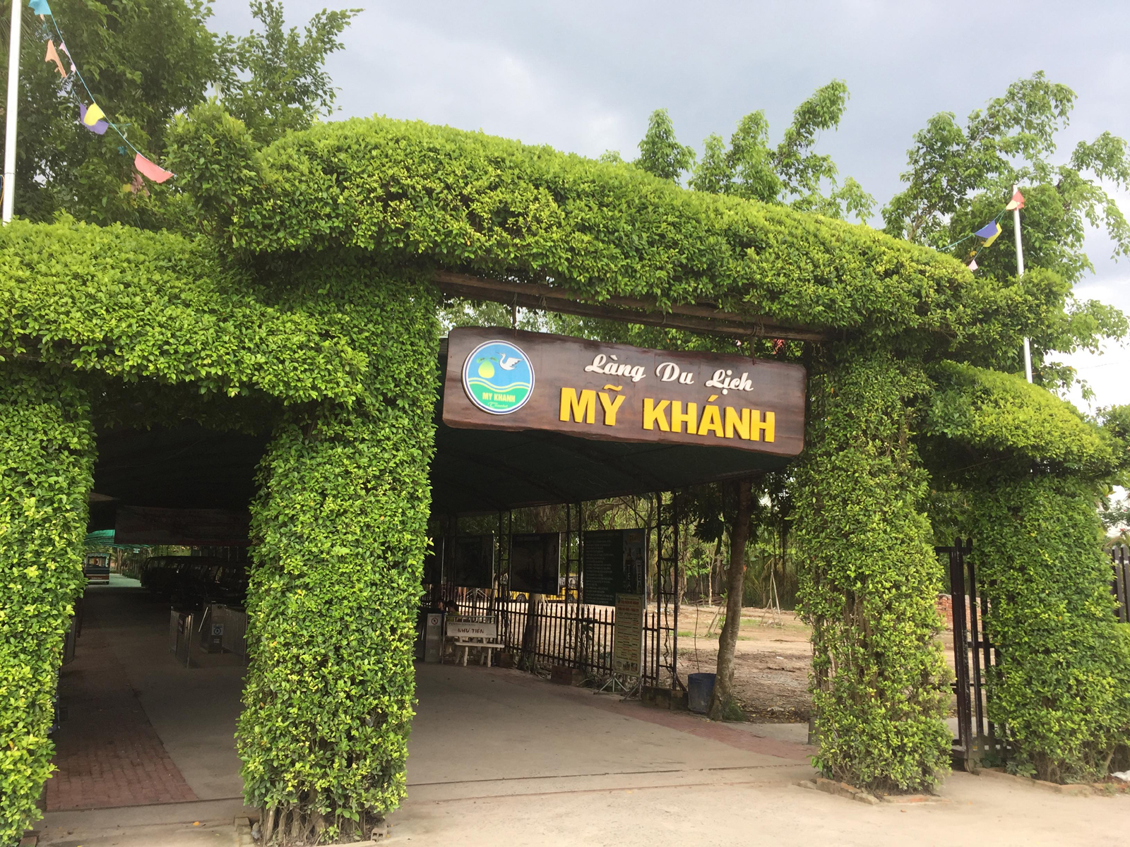 My Khanh tourist village