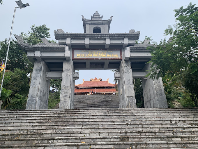 Truc Lam Phuong Hoang Zen Monastery