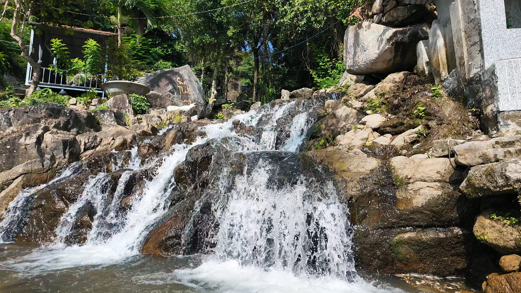 Up the Mountain to Bathe in the Stream - Experience the "Green Paradise" in the Heart of An Giang