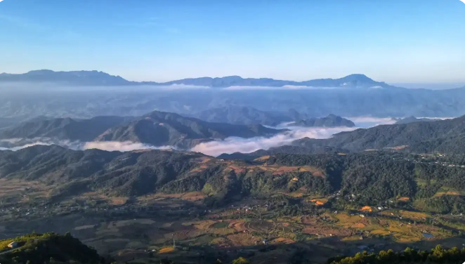 从 Si Tau Chai 村到 Tam Duong 镇的景色