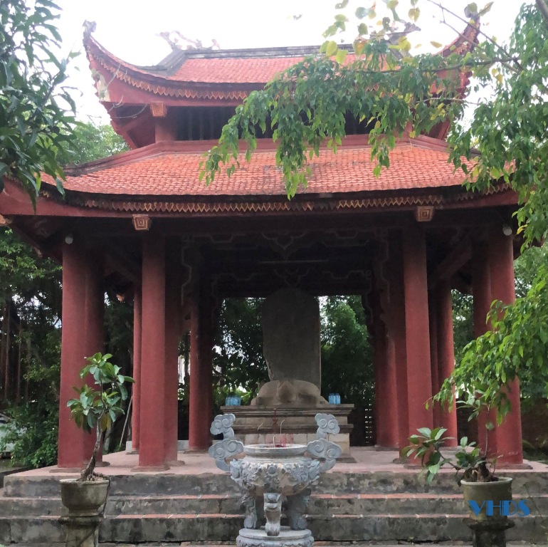 兴福塔 (Kenh Pagoda)