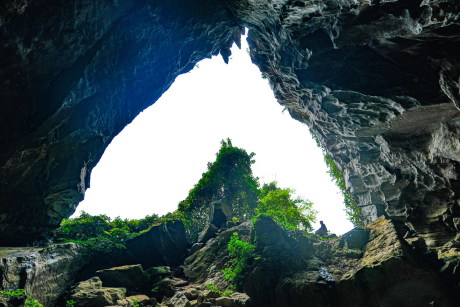 Tu Lan Cave