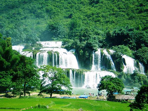 Khuon Tat Waterfall