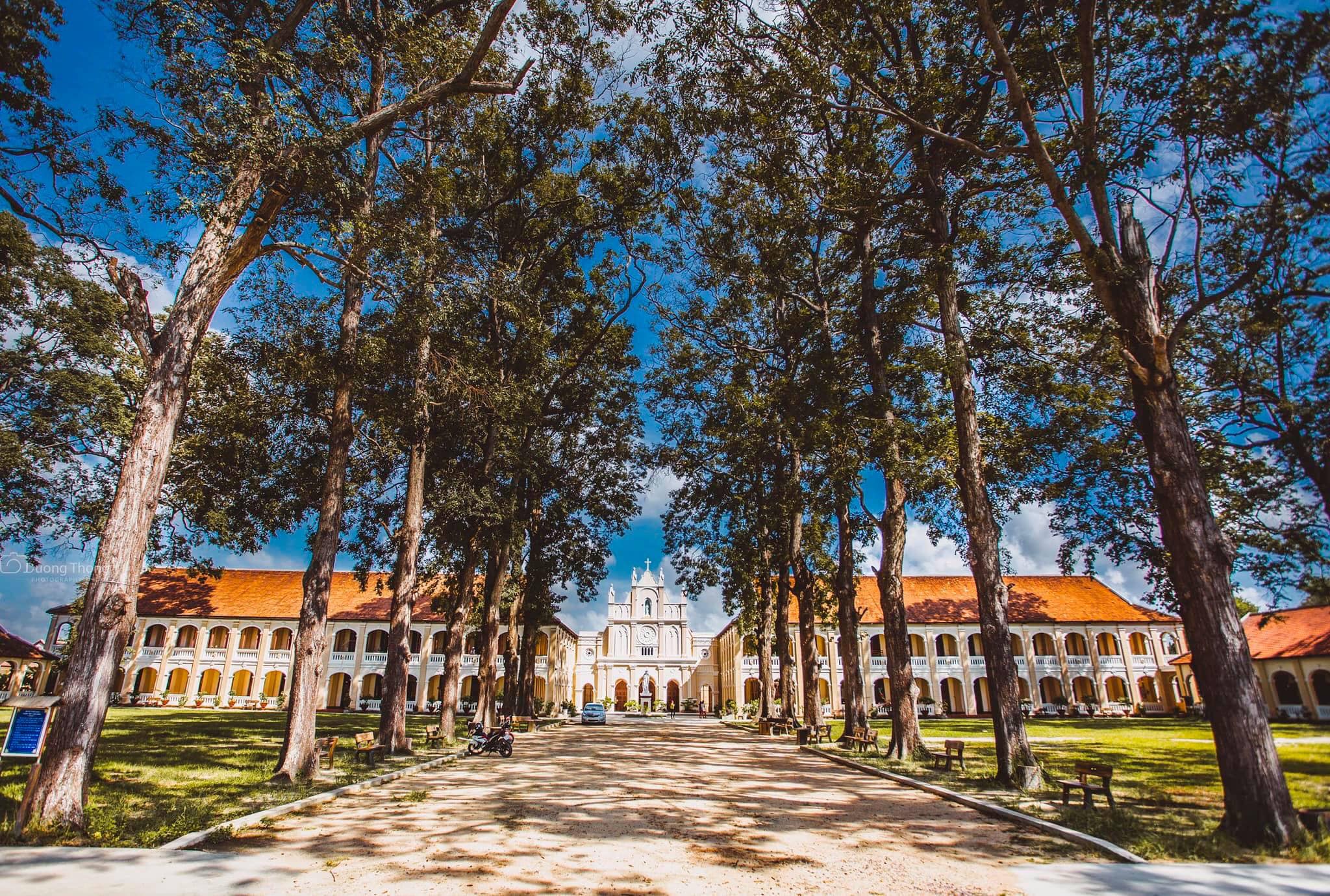 村歌小神学院