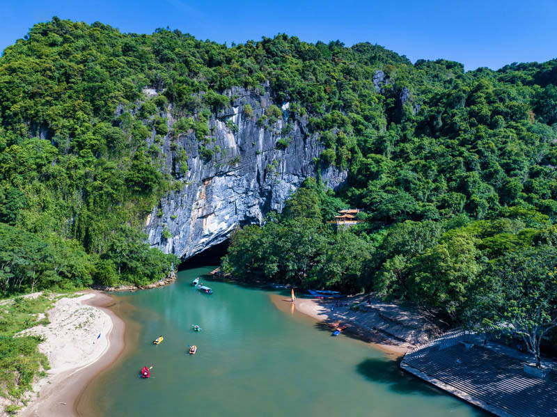 Phong Nha 洞入口全景