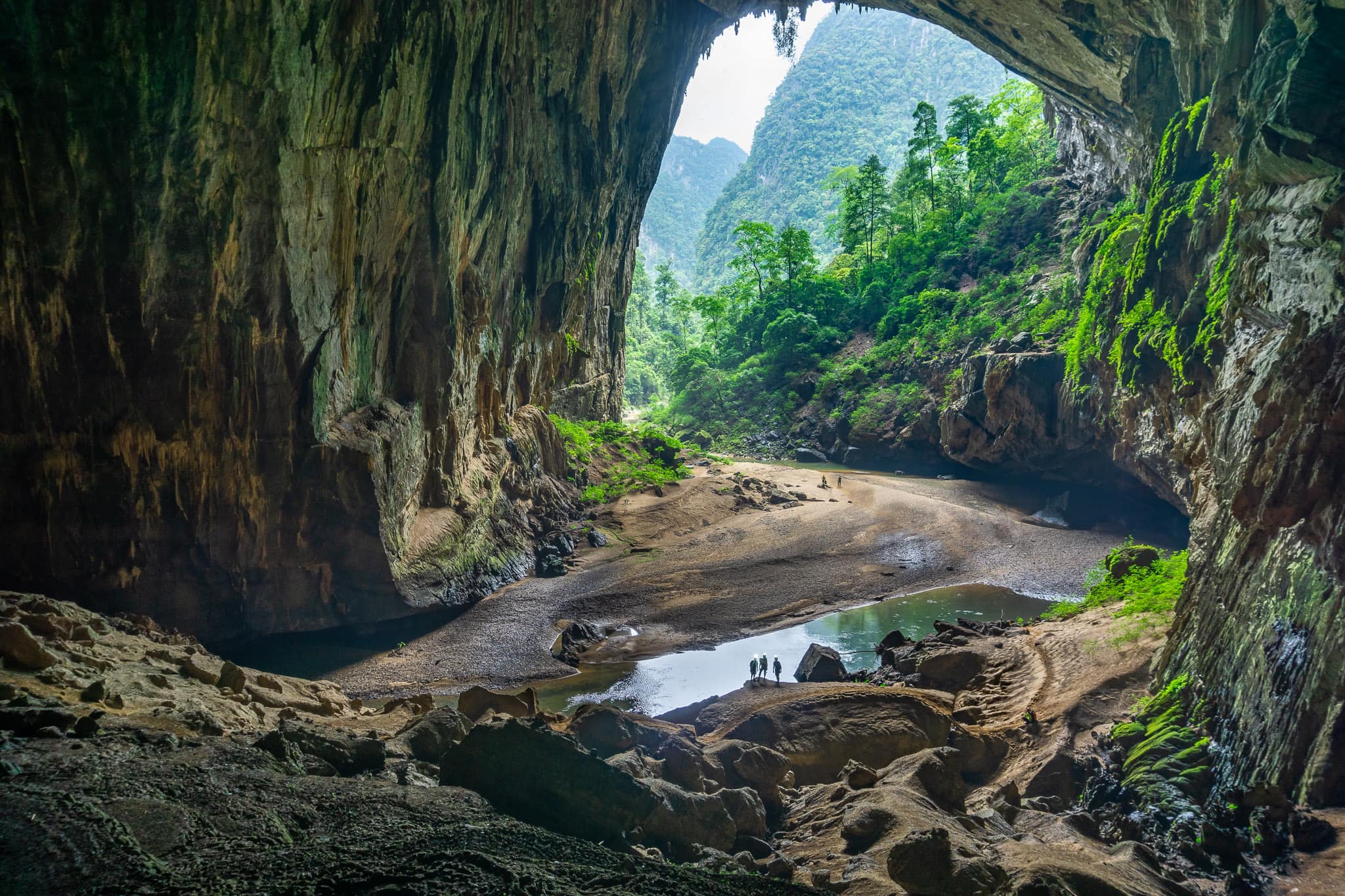 Chiêm ngưỡng hang động Sơn Đoòng - "Kinh đô" du lịch mạo hiểm